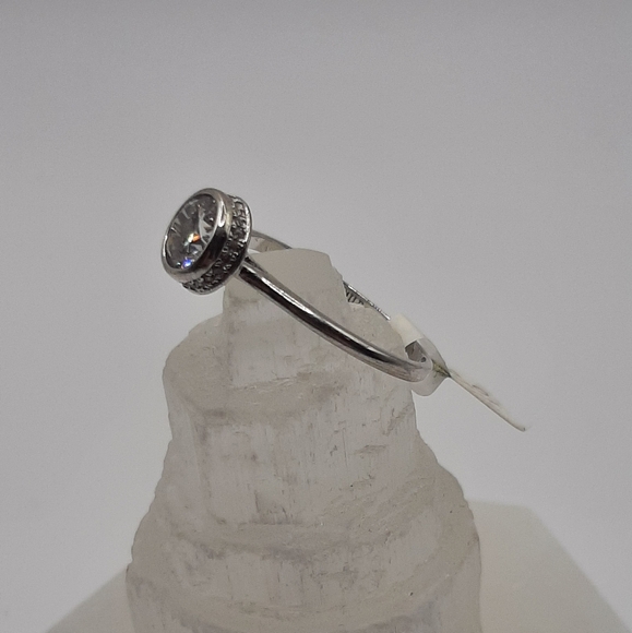 R1022 Clear Ring Plated - Fragrant Jewels - Picture 2 of 7